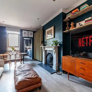 https://arte-stays-2-bed-luxurious-flat-garden-5min-dalston-st.cambridgehotelsuk.com
